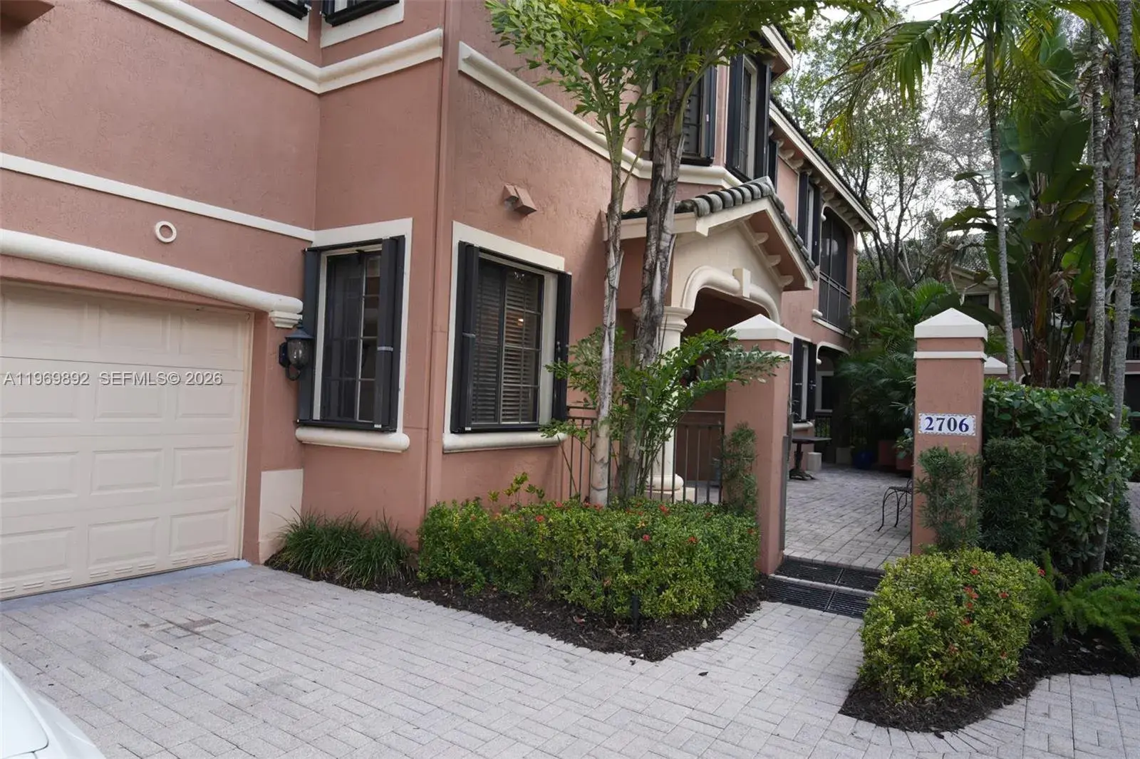 3 bedroom 2 bath Residential for sale at 2706 Kinsington Cir # 2, Weston FL 33332