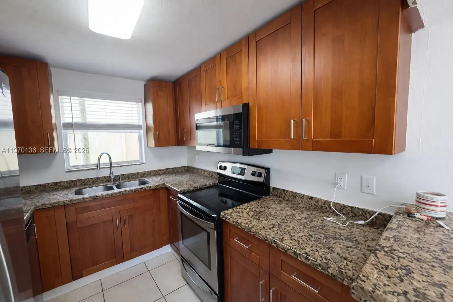 2 bedroom 2 bath Residential Lease for rent at 2519 Pierce St # 2, Hollywood FL 33020