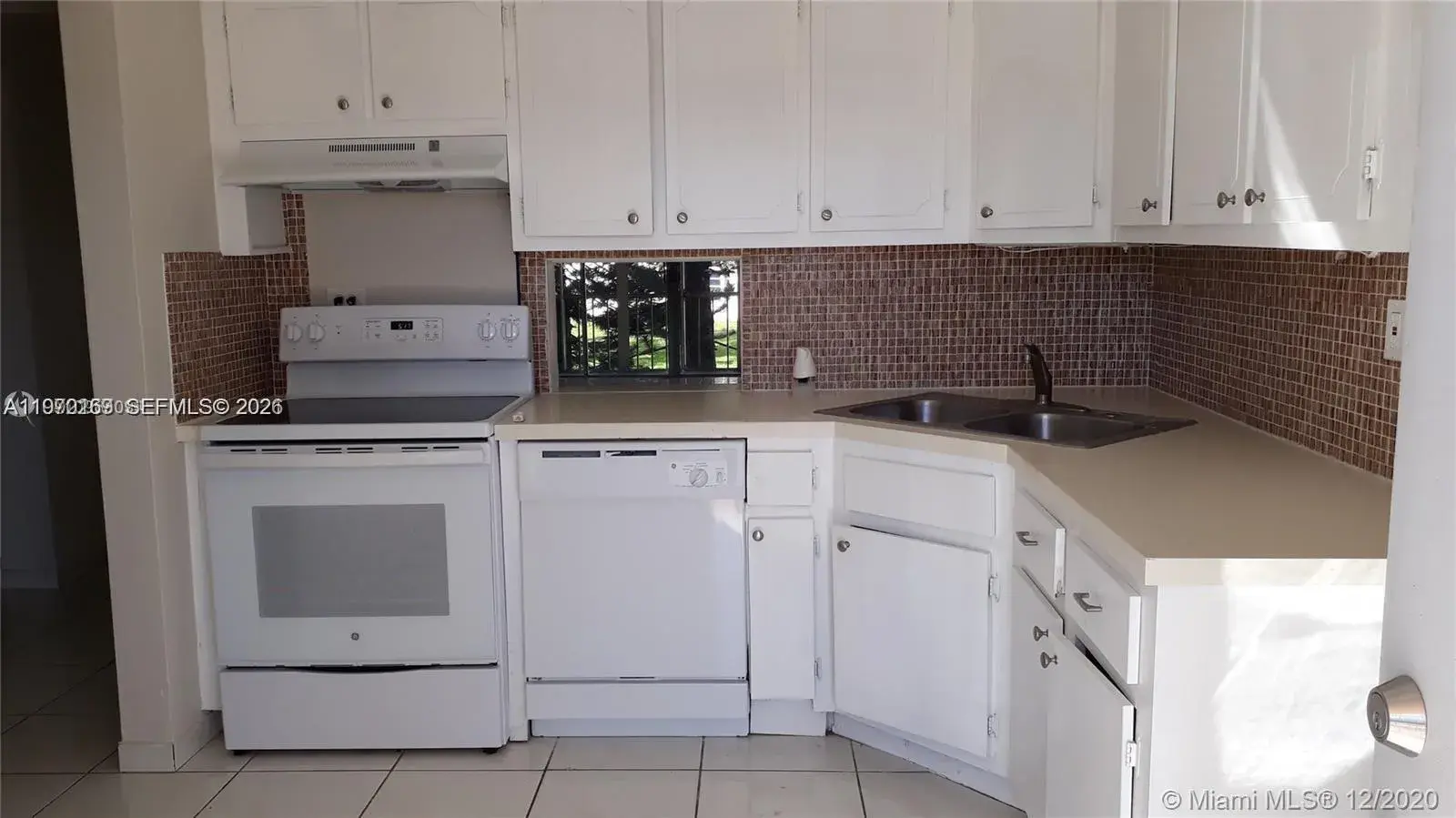 1540 NE 191st St # 244, Miami FL 33179