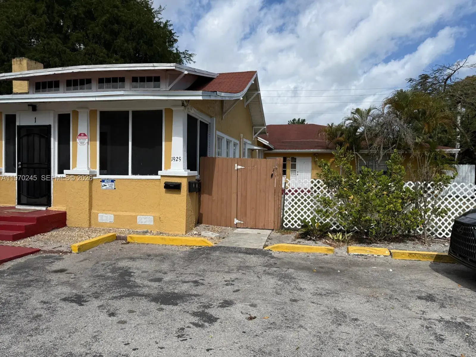 1 bedroom 1 bath Residential Lease for rent at 1929 Fillmore St # 2, Hollywood FL 33020