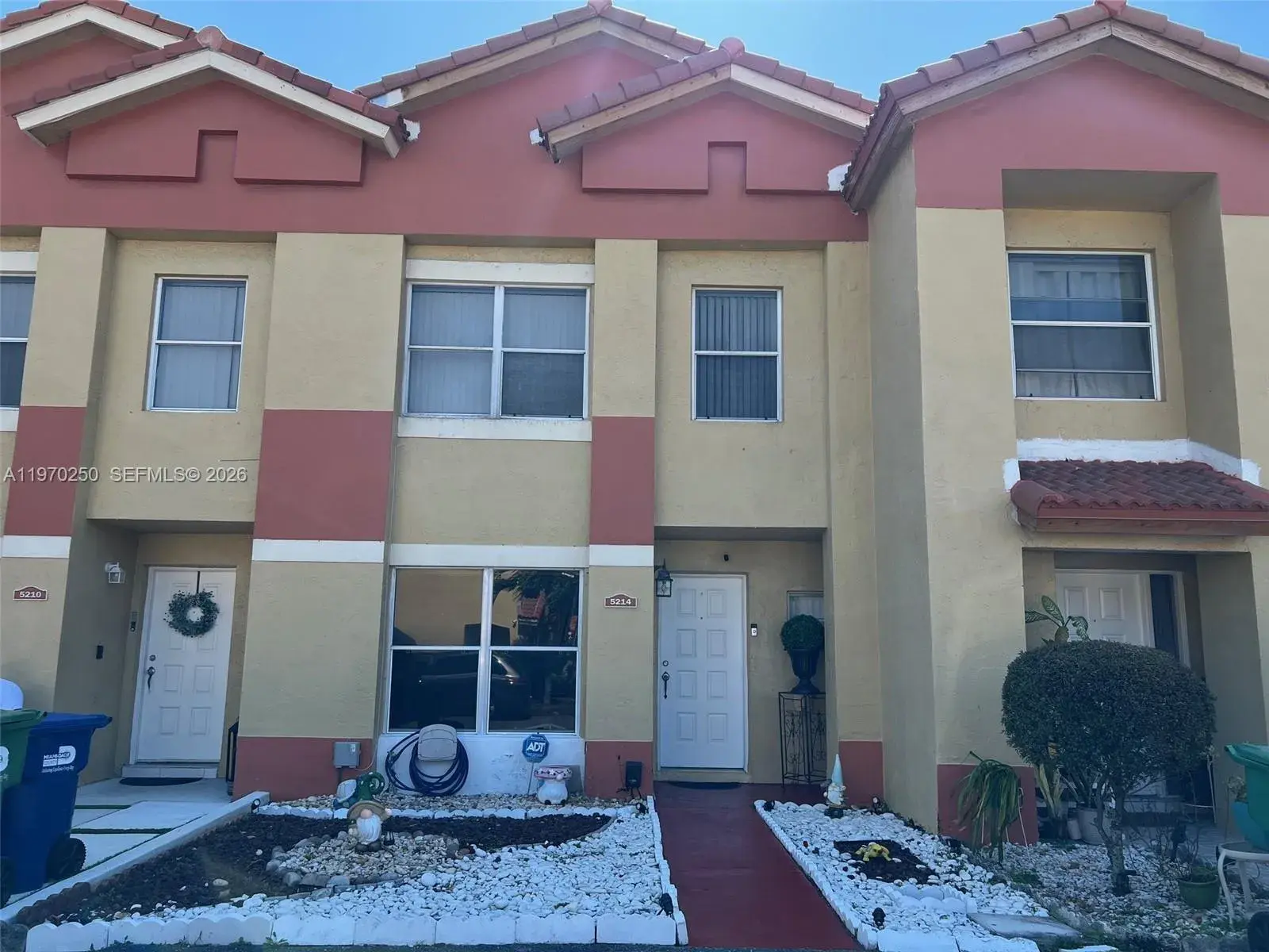 2 bedroom 2 bath Residential for sale at 5214 NW 190th St, Miami Gardens FL 33055