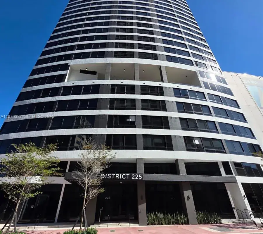 225 N Miami Ave # 804, Miami FL 33128