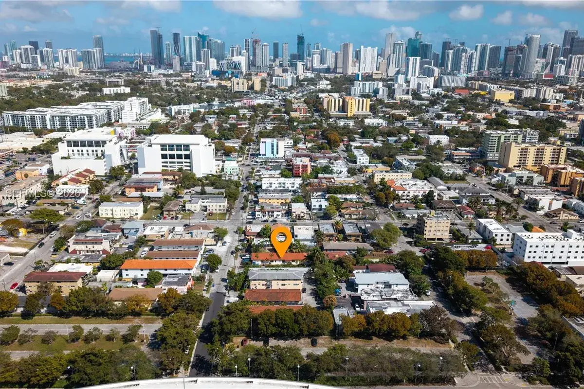 1330 NW 5th St # 5, Miami FL 33125