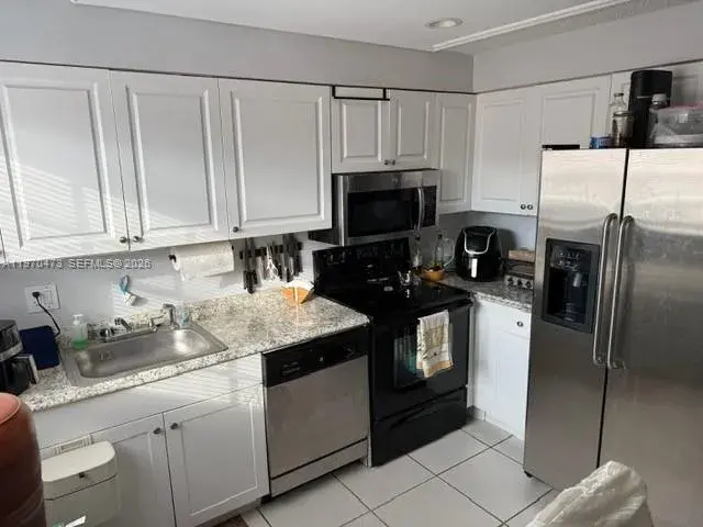 2 bedroom 2 bath Residential for sale at 2200 Monroe St # 6, Hollywood FL 33020