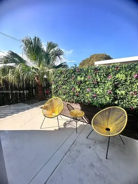 1 bedroom 1 bath Residential Lease for rent at 1634 Fletcher St # 3, Hollywood FL 33020