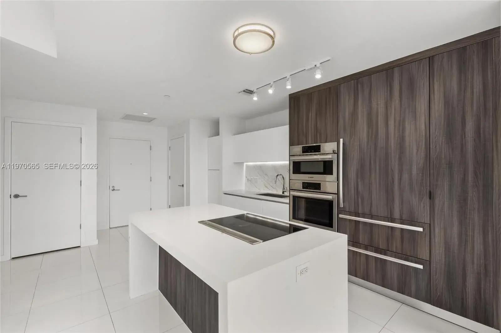 851 NE 1st Ave # 3202, Miami FL 33132