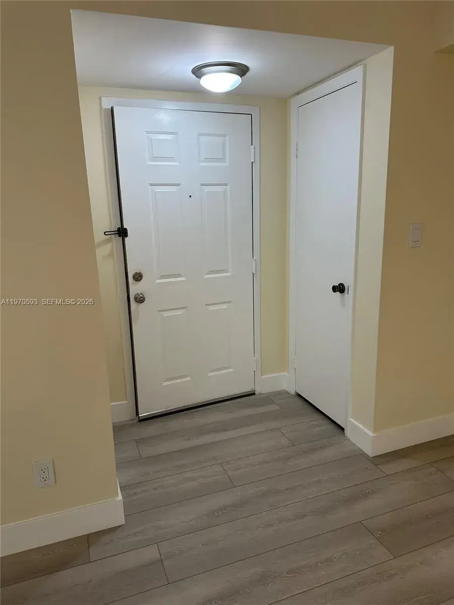 2 bedroom 2 bath Residential for sale at 560 S Park Rd # 7, Hollywood FL 33021