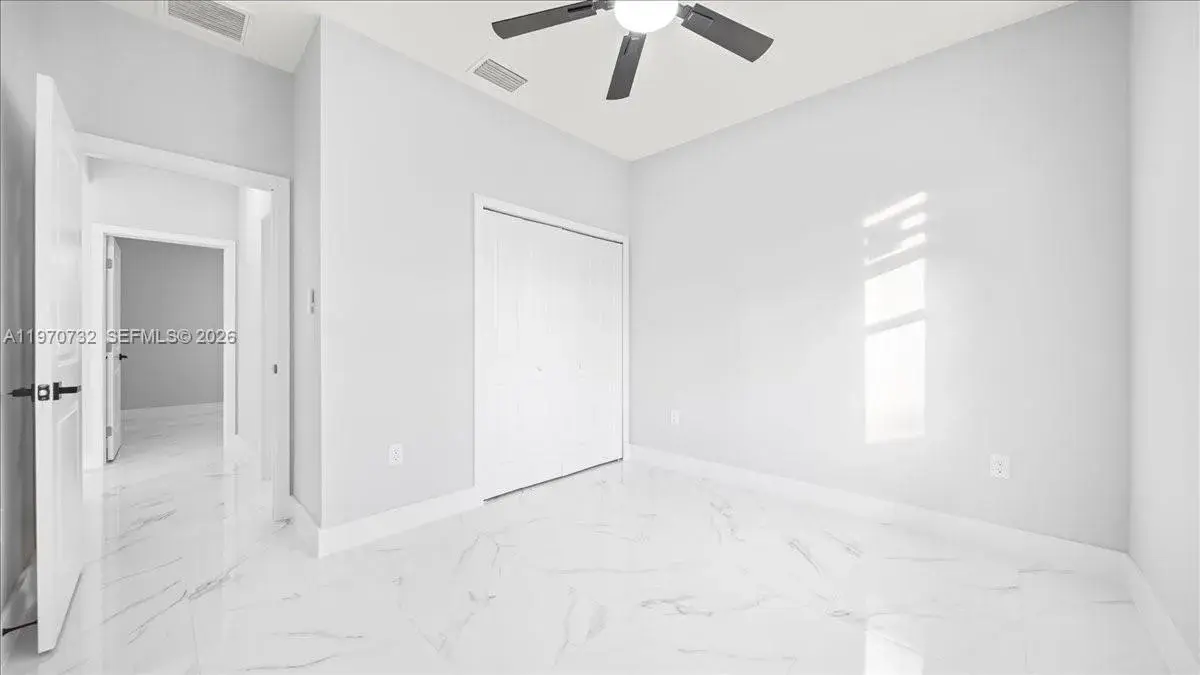 5 Diplomat Pkwy E, Cape Coral FL 33909