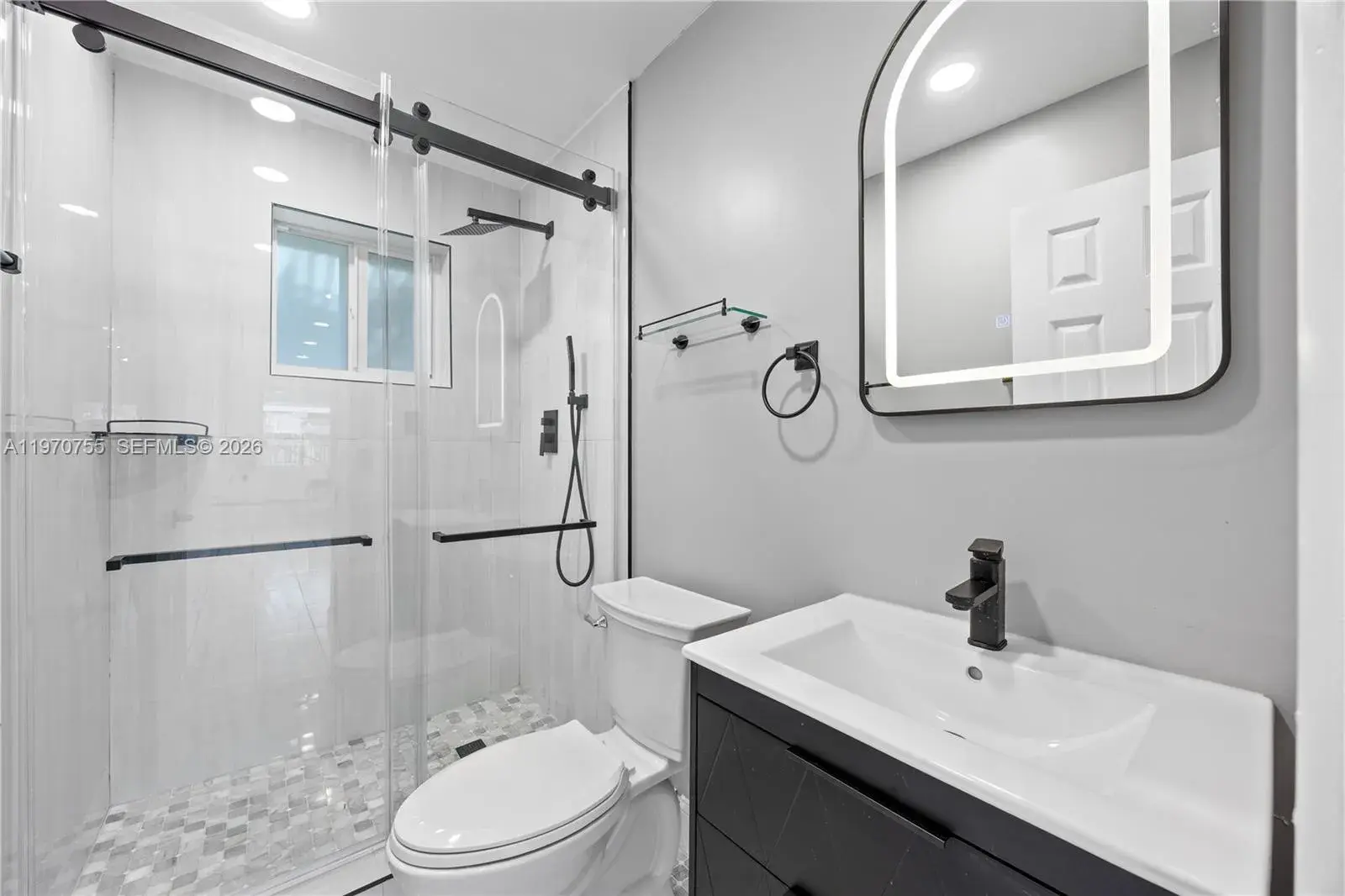 411 SE 3rd Ave # 2, Hallandale Beach FL 33009