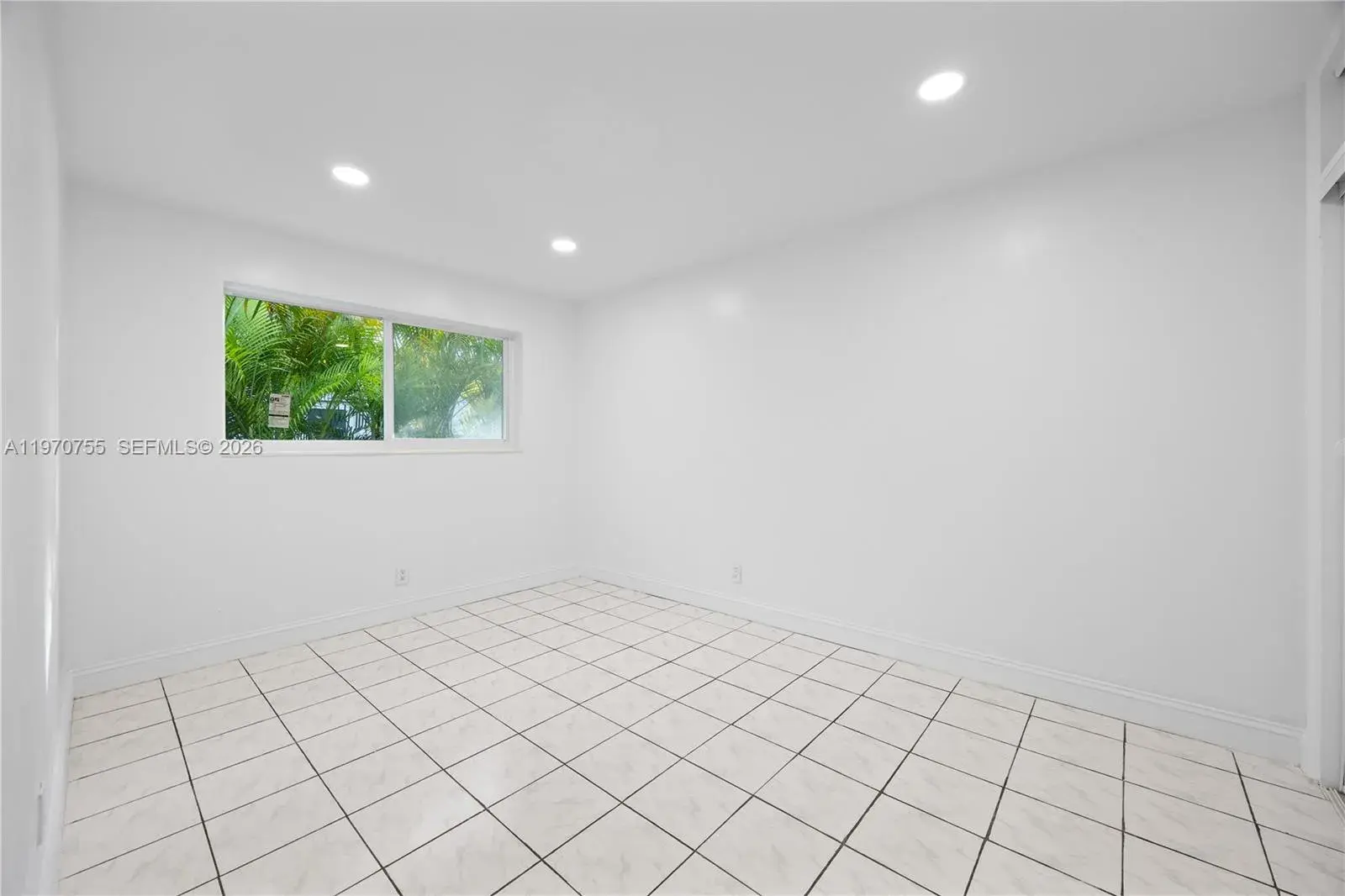 411 SE 3rd Ave # 2, Hallandale Beach FL 33009