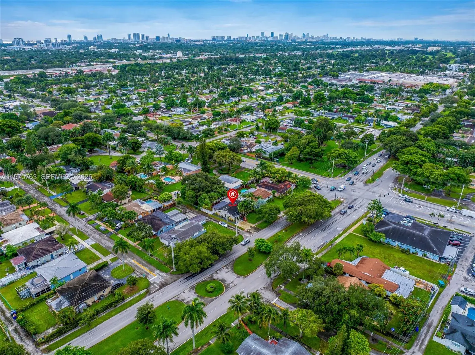 2 bedroom 2 bath Residential for sale at 911 N Park Rd, Hollywood FL 33021