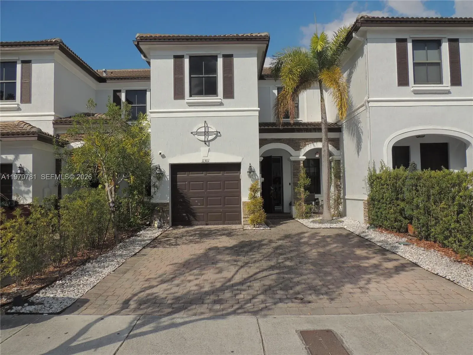 3 bedroom 2 bath Residential Lease for rent at 11301 NW 88th Ter, Doral FL 33178