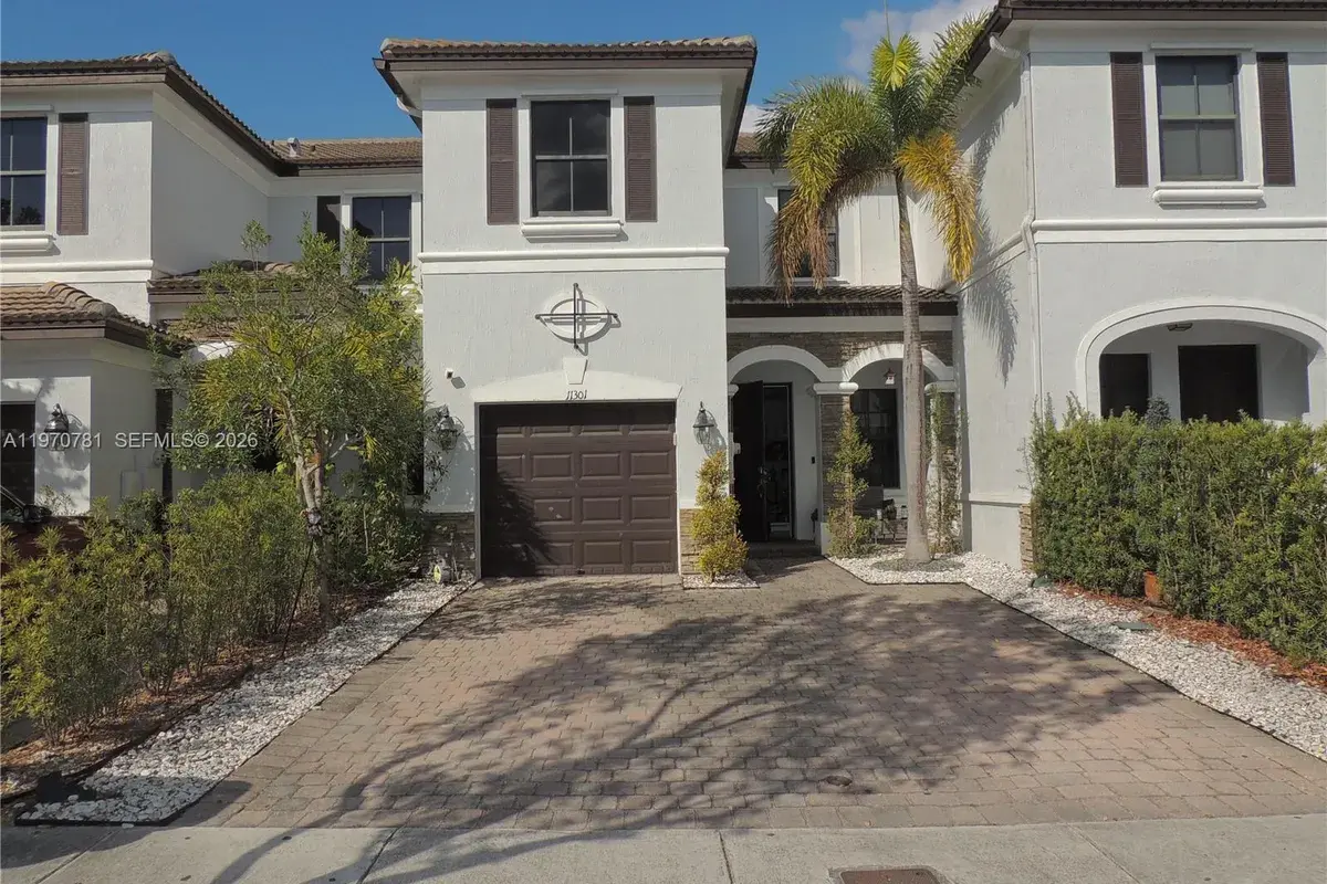 11301 NW 88th Ter, Doral FL 33178