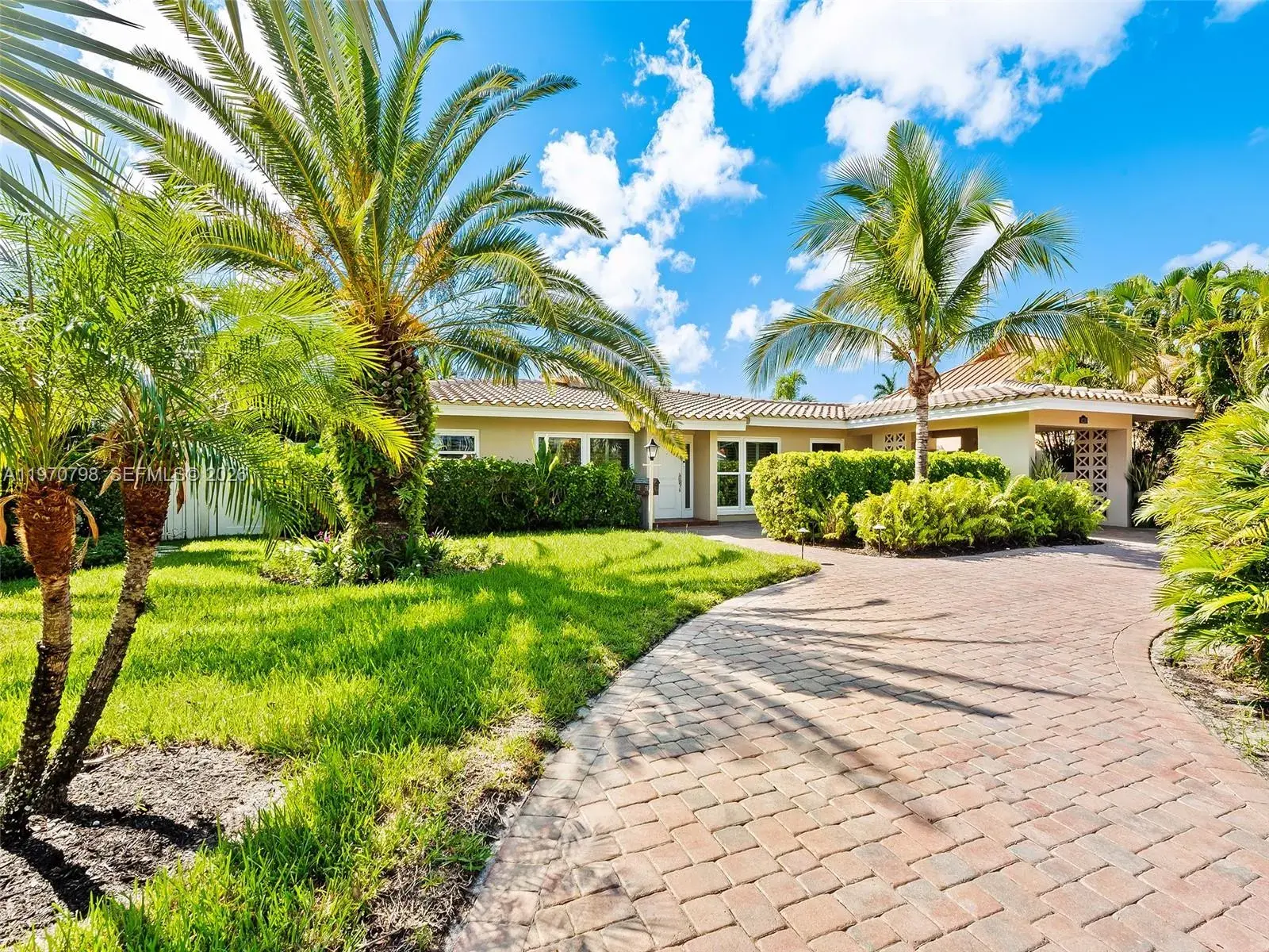4231 NE 16th Ave, Oakland Park FL 33334