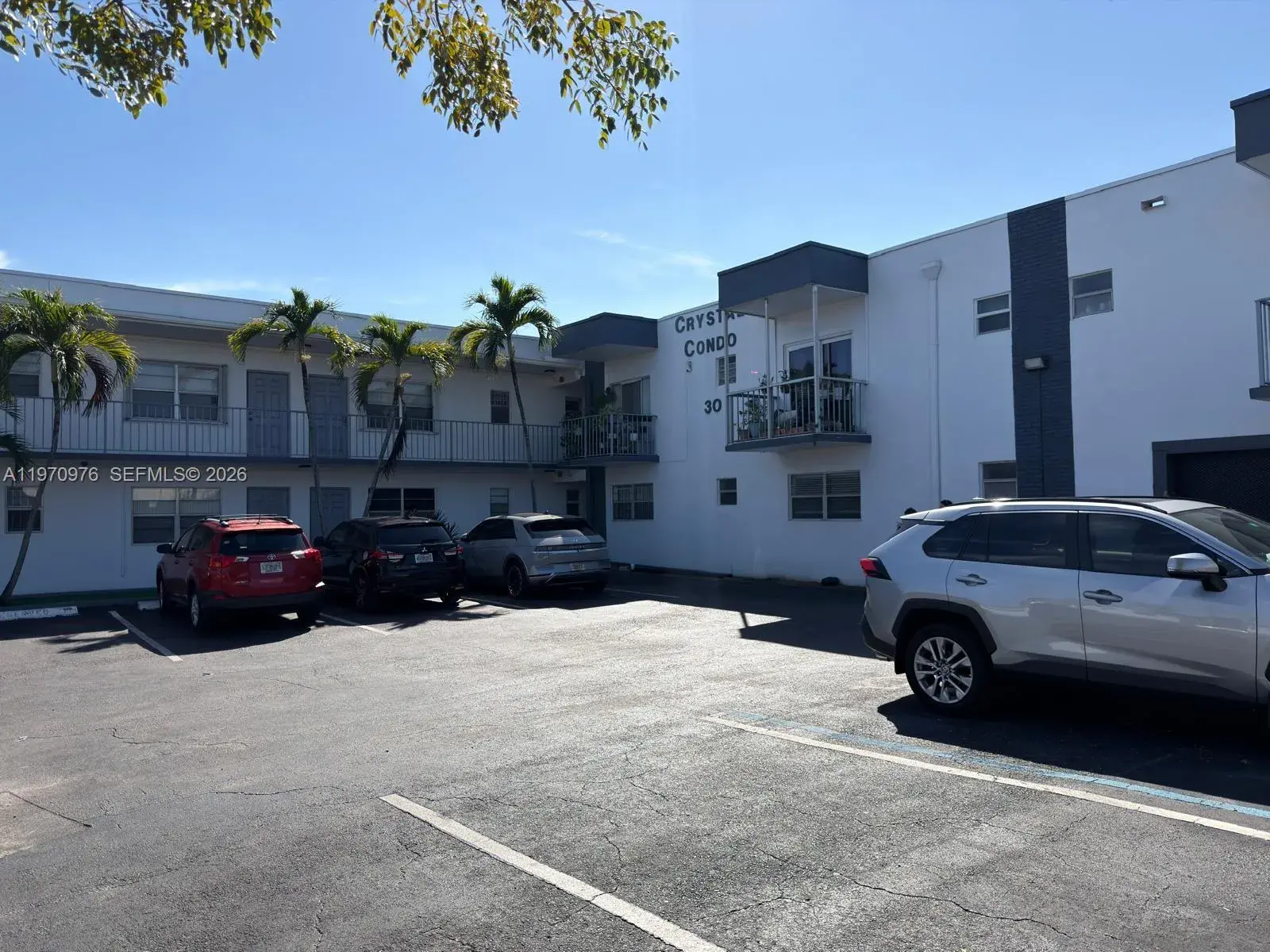 1 bedroom 1 bath Residential Lease for rent at 30 SE 4th Ave # 103, Hallandale Beach FL 33009