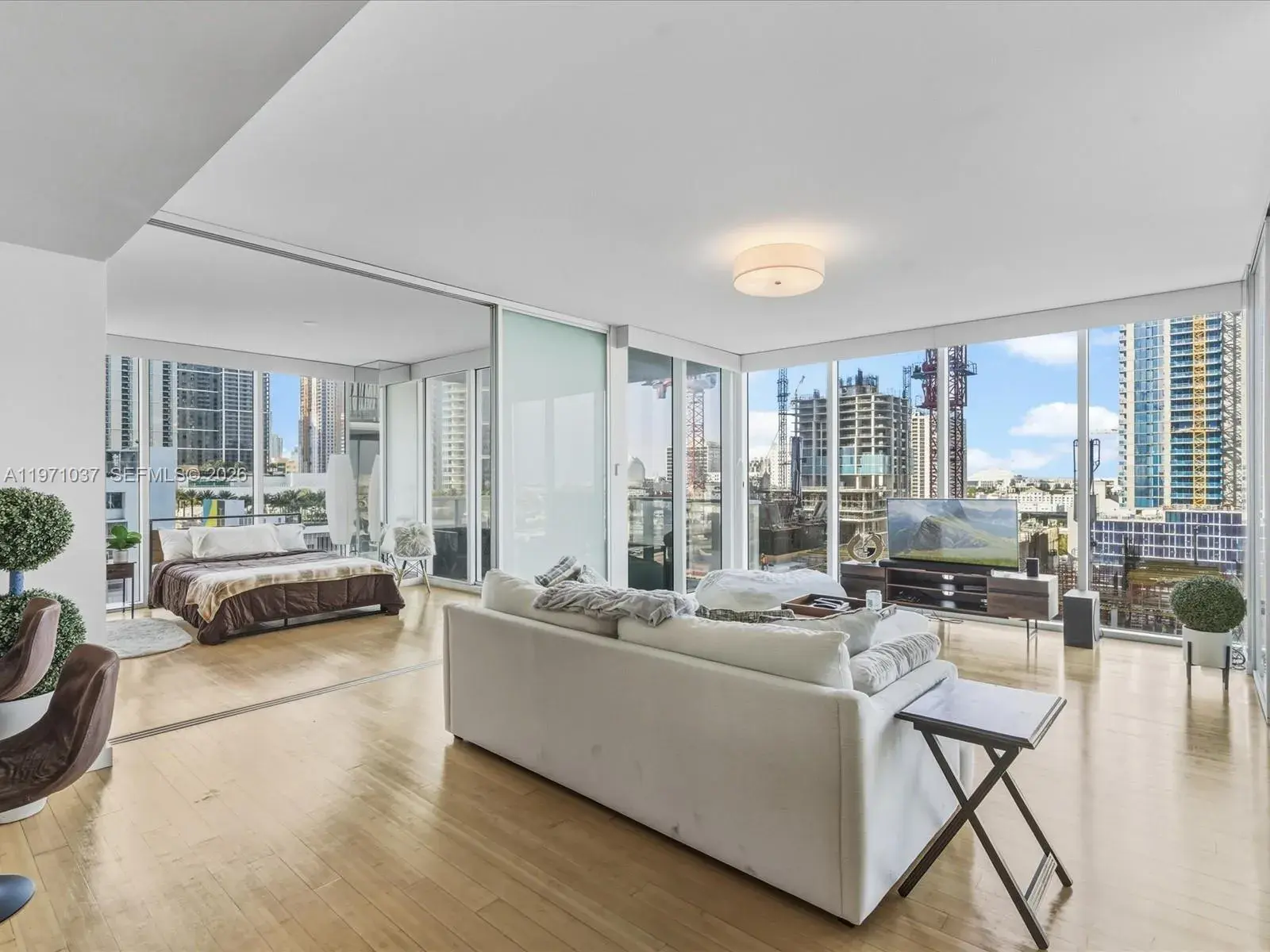 1040 Biscayne Blvd # 1107, Miami FL 33132