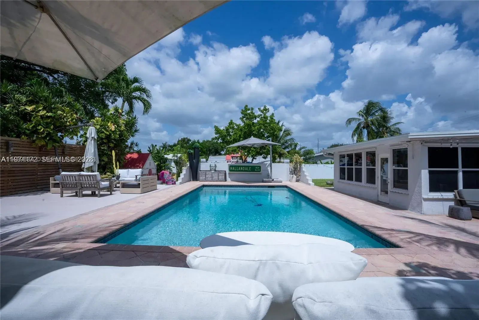 4 bedroom 3 bath Residential Lease for rent at 31 SW 6th St, Hallandale Beach FL 33009