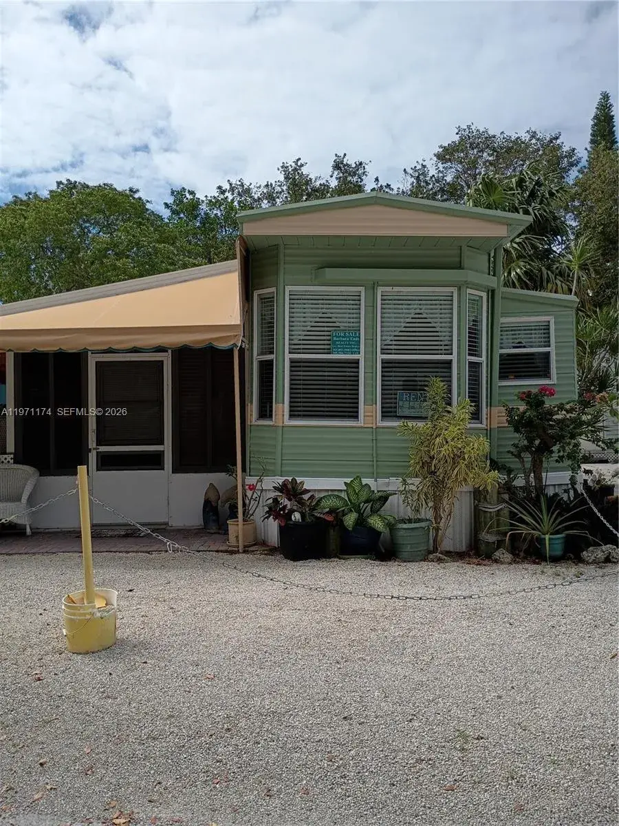1 bedroom 1 bath Residential for sale at 101551 Overseas Hwy, 147, Key Largo FL 33037