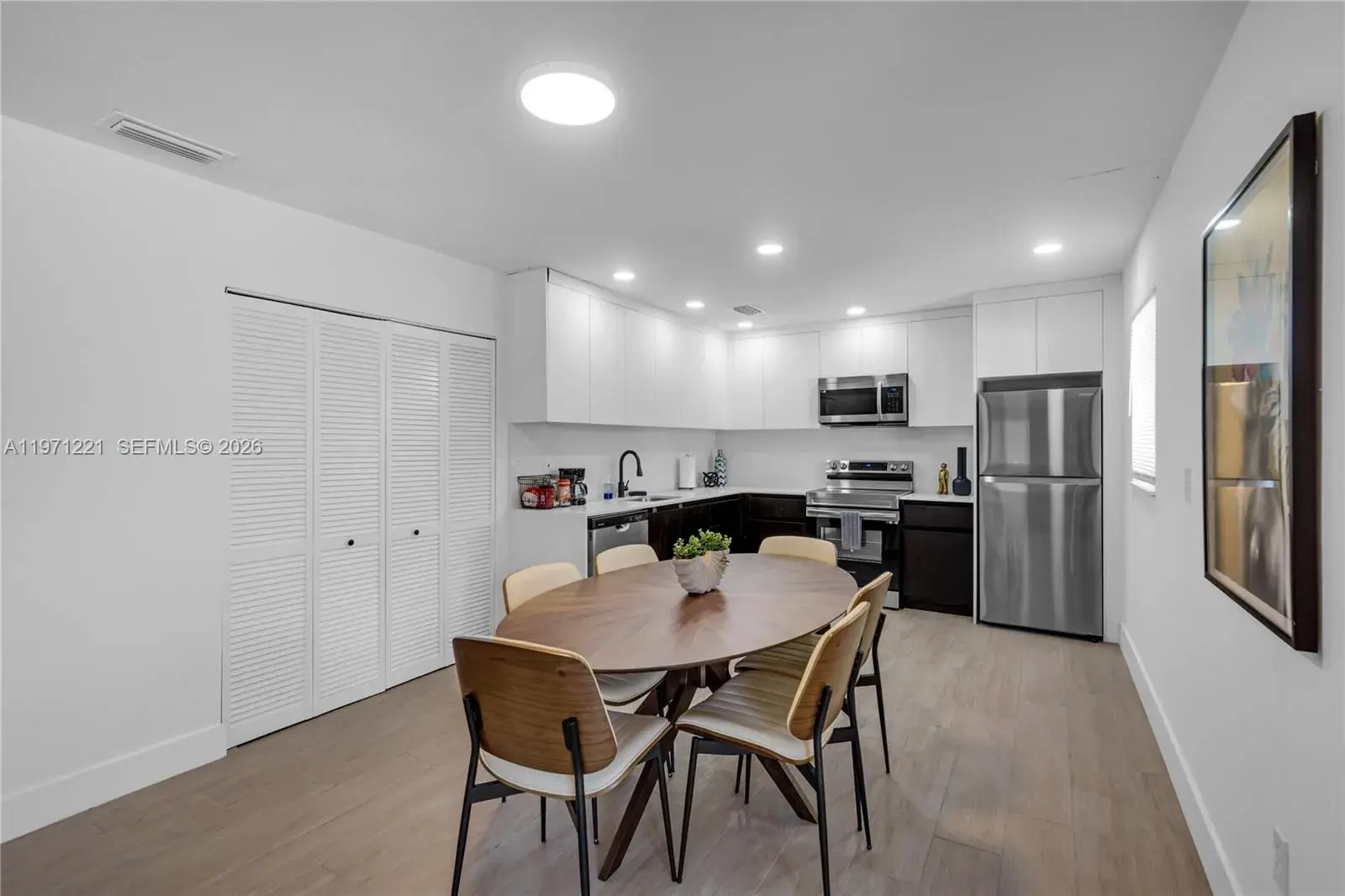1044 NW 29th St, Miami FL 33127
