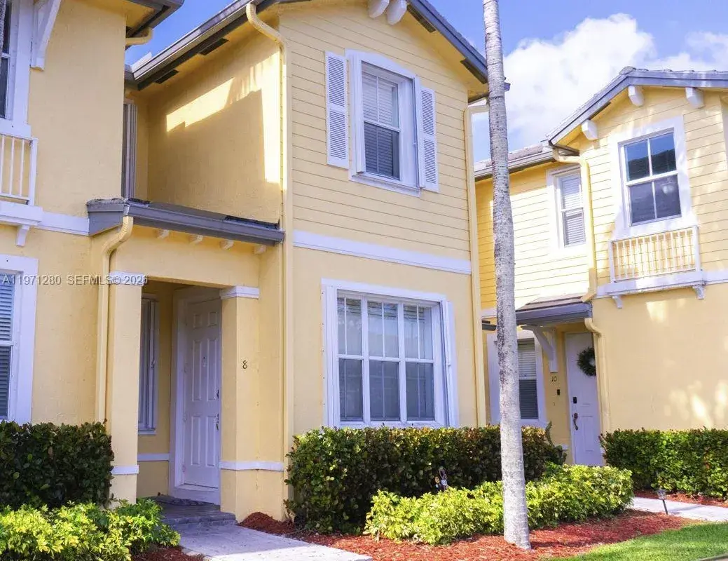 2928 SE 2nd St # 8, Homestead FL 33033