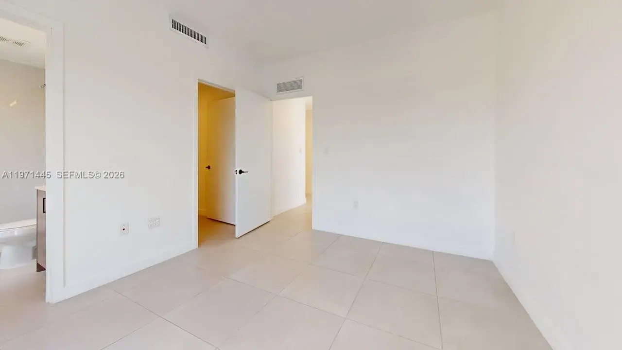 13824 SW 262 St, Homestead FL 33032