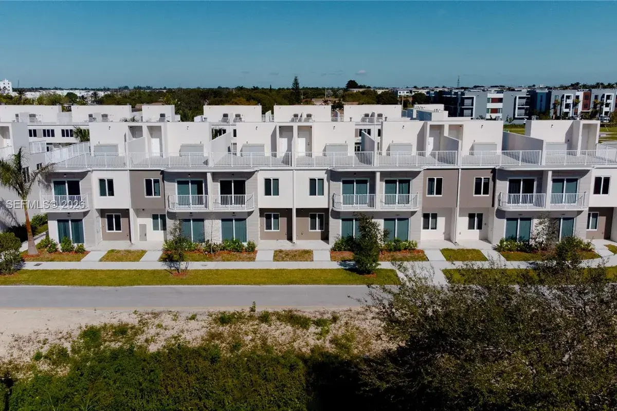 13824 SW 262 St, Homestead FL 33032