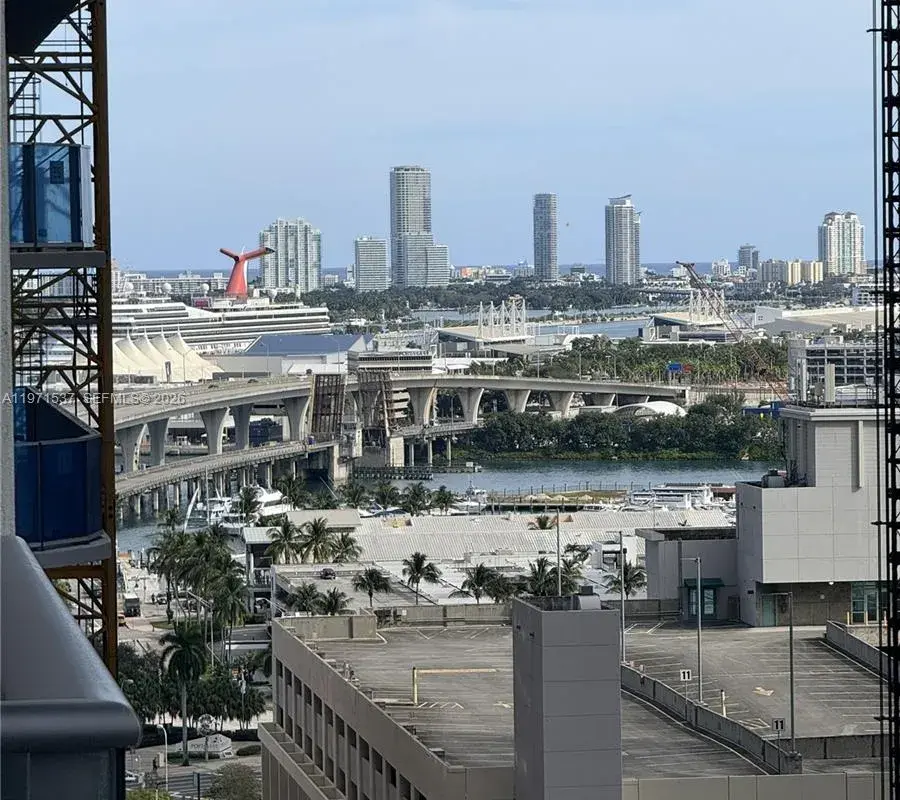 11 NE 6th # 1905, Miami FL 33132