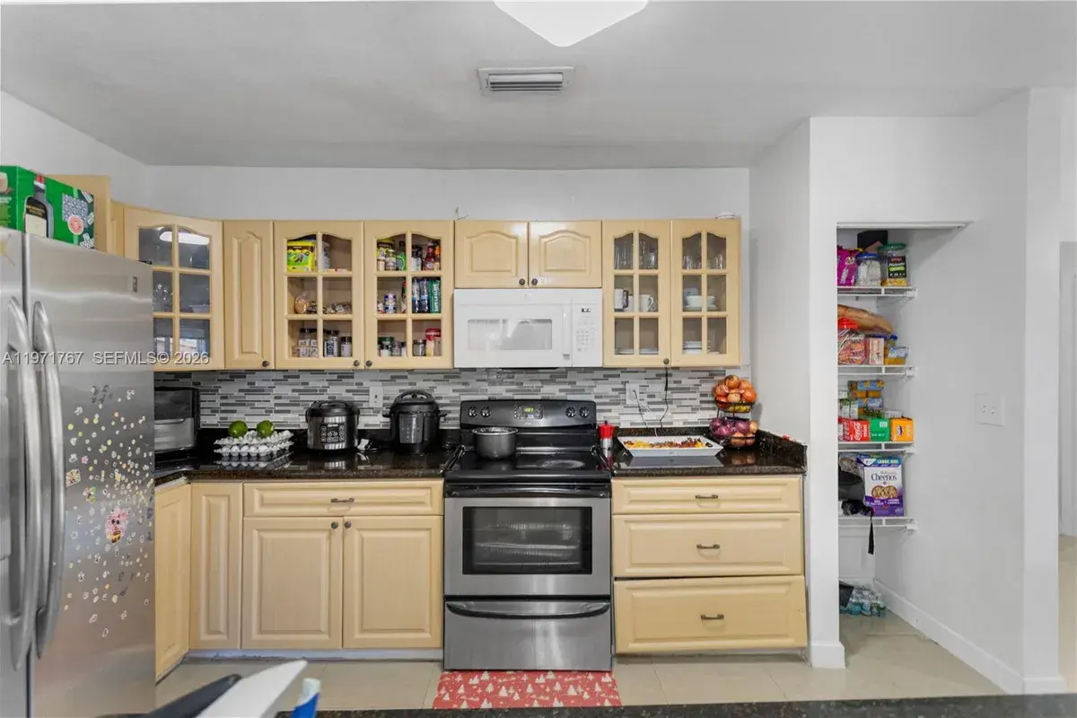 45 NE 186th Ter, Miami FL 33179