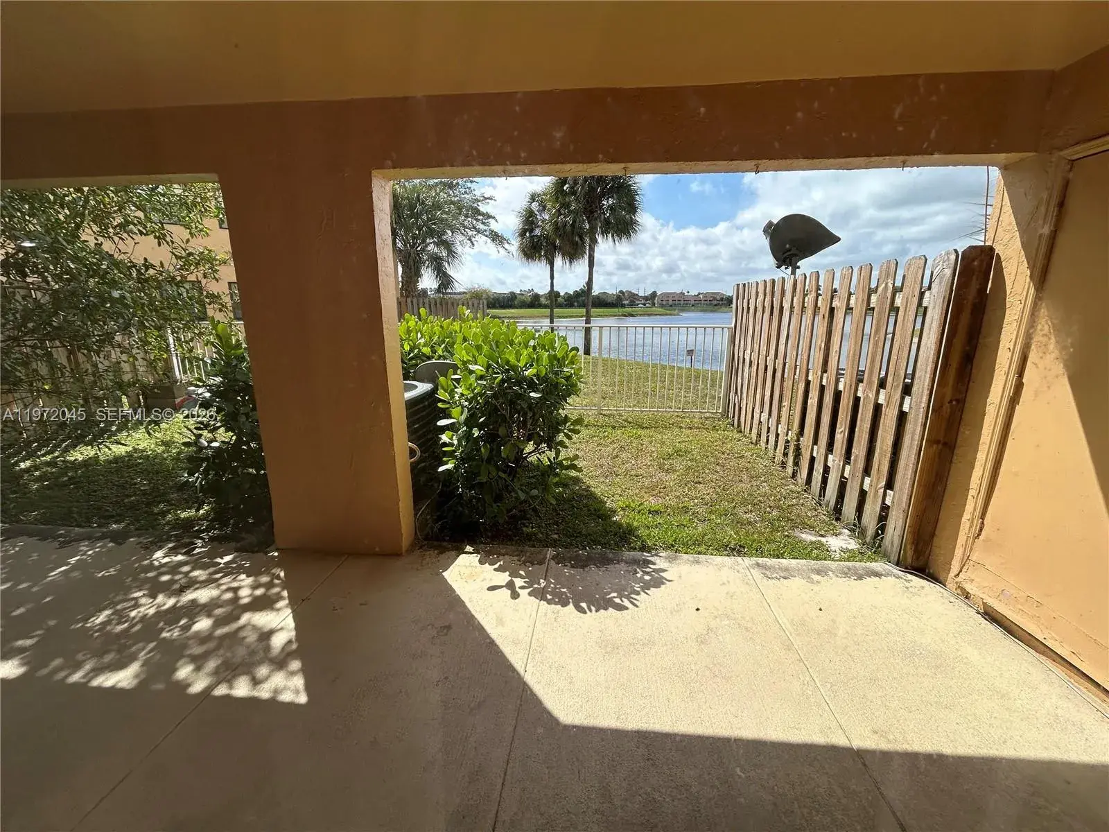 2 bedroom 2 bath Residential for sale at 5200 NW 31st Ave # 160, Fort Lauderdale FL 33309