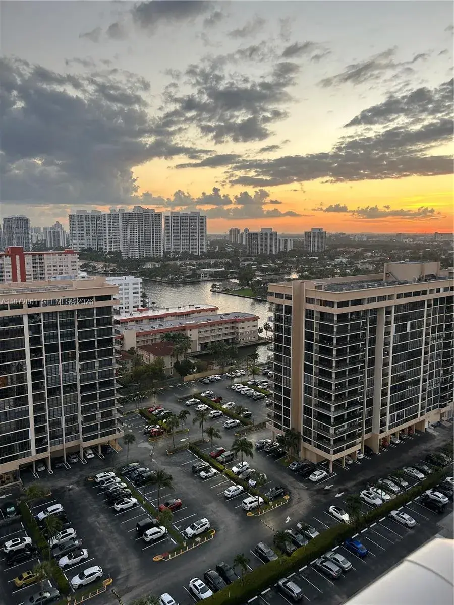 1985 S Ocean Dr # 20L, Hallandale Beach FL 33009