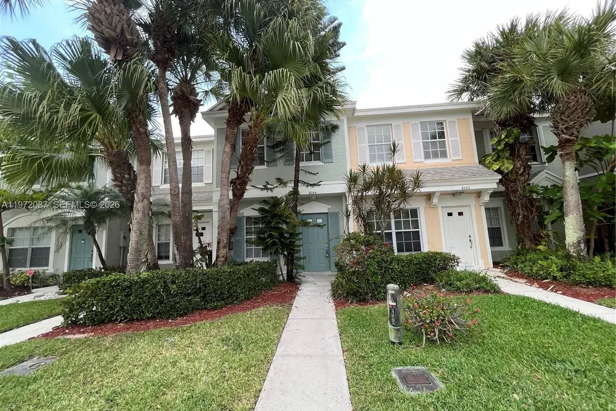 8064 Sanibel Dr, Tamarac FL 33321
