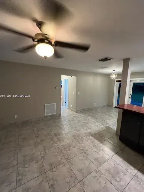 5634 Madison St, Hollywood FL 33023