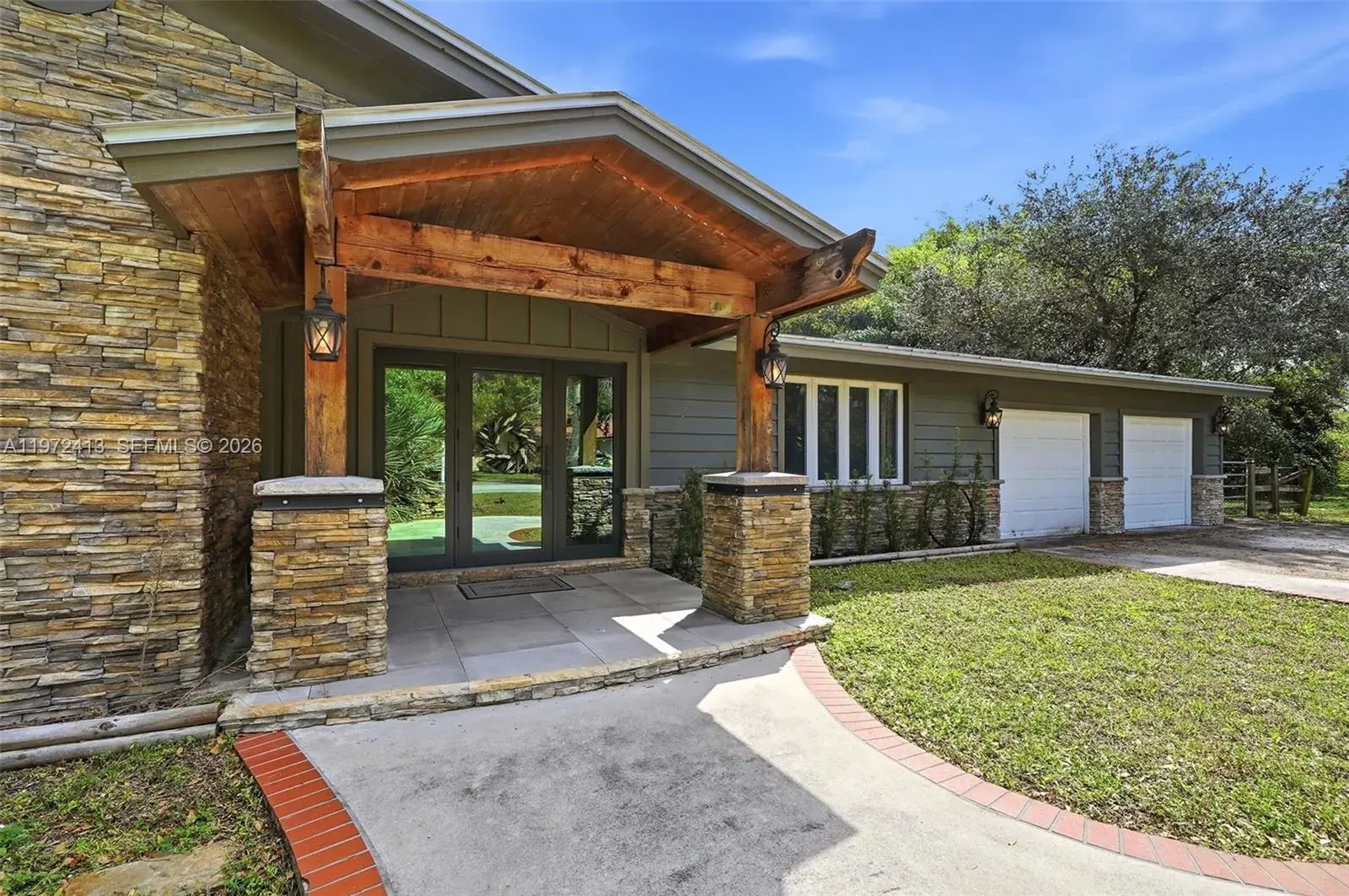 4 bedroom 3 bath Residential for sale at 400 Farmington Dr, Plantation FL 33317