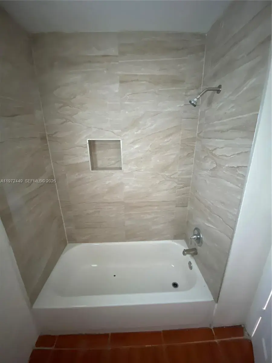 1 bedroom 1 bath Residential Lease for rent at 2800 NW 14th St # B, Fort Lauderdale FL 33311