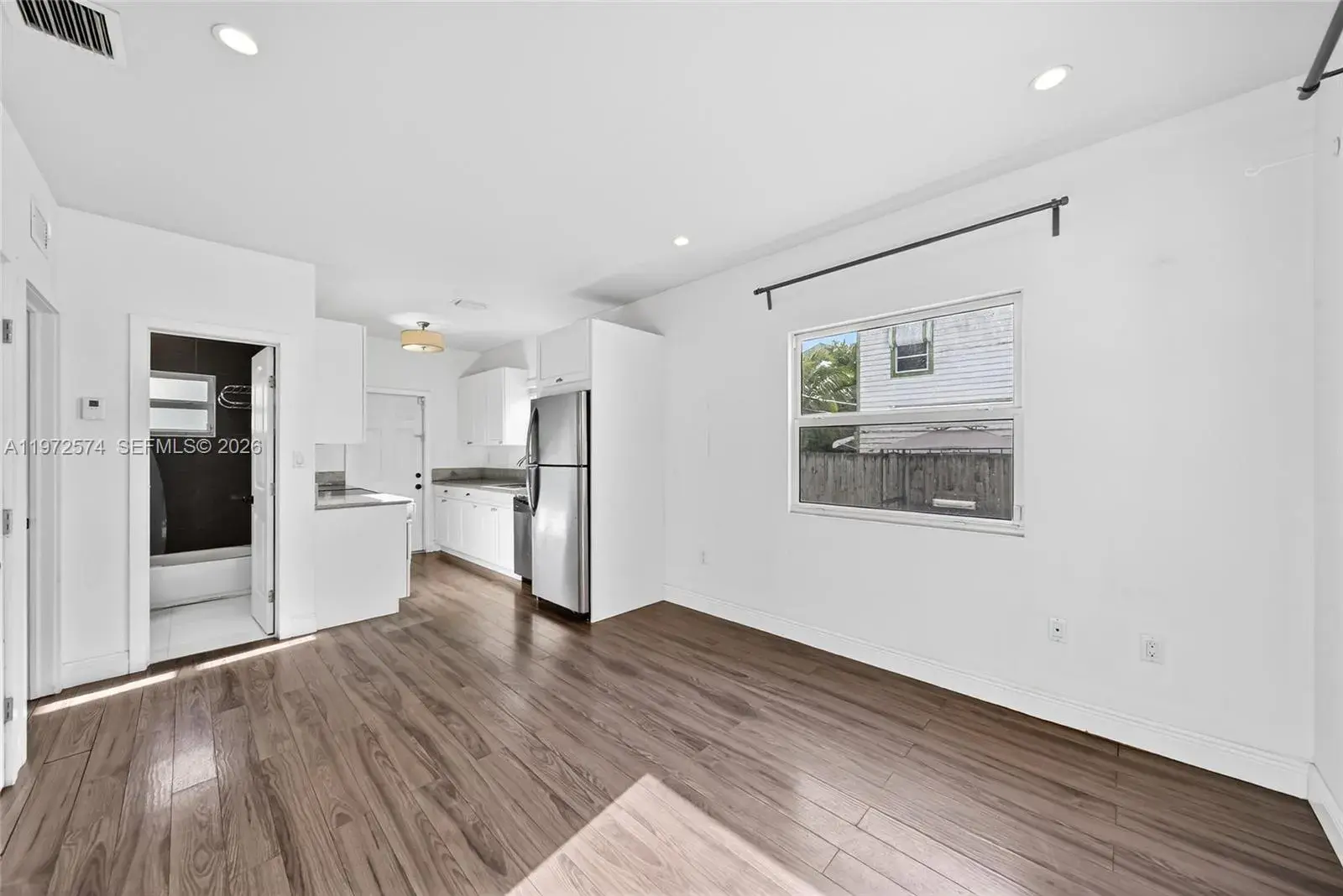 2 bedroom 1 bath Residential Lease for rent at 1460 NW 2nd St # 1458, Miami FL 33125