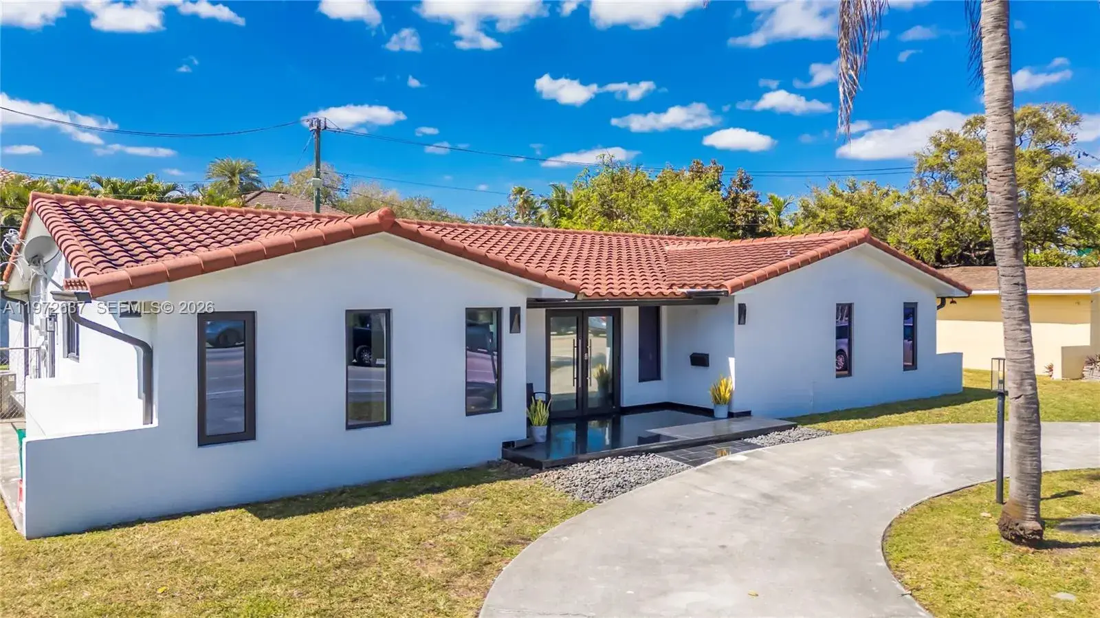 20220 Highland Lakes Blvd, Miami FL 33179