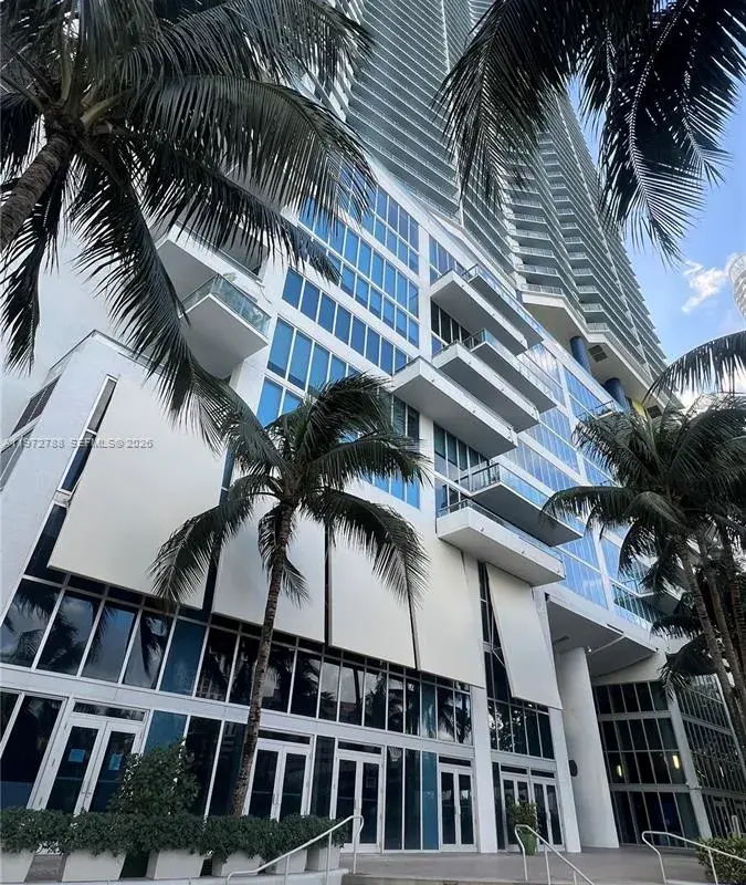 185 SW 7th St # 2202, Miami FL 33130