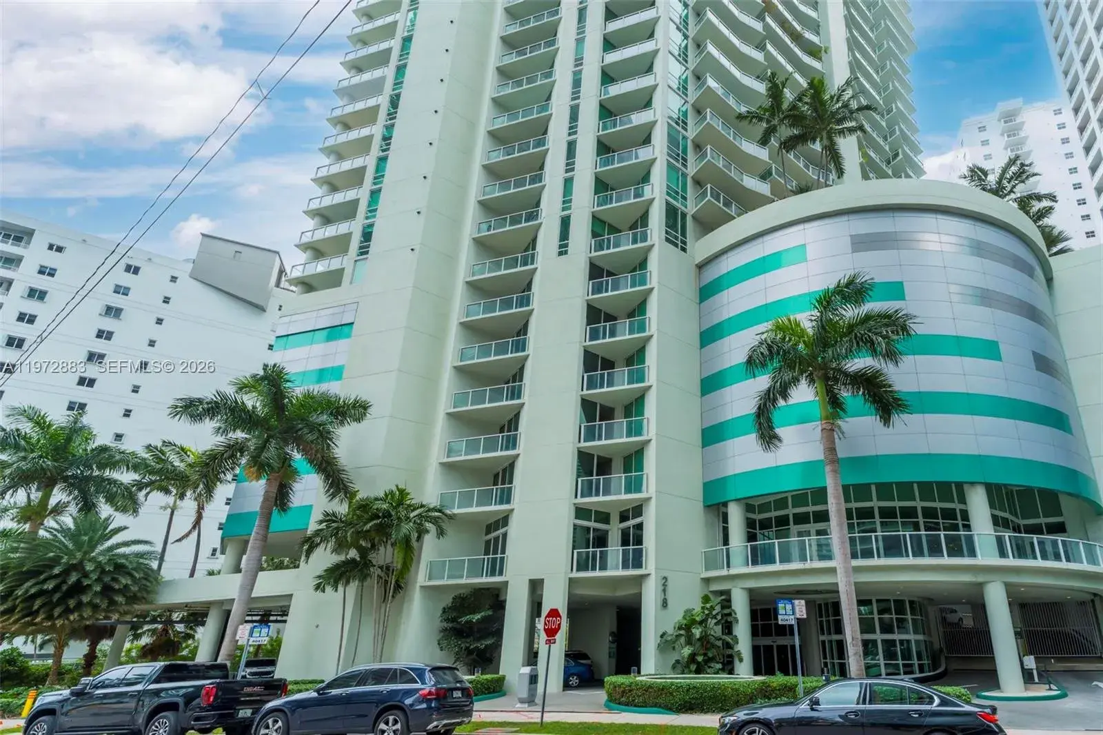 2 bedroom 2 bath Residential Lease for rent at 218 SE 14th St # 1003, Miami FL 33131