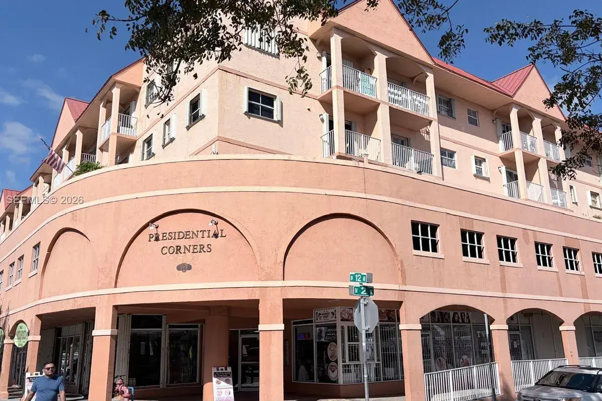 199 SW 12th Ave # 415B, Miami FL 33130