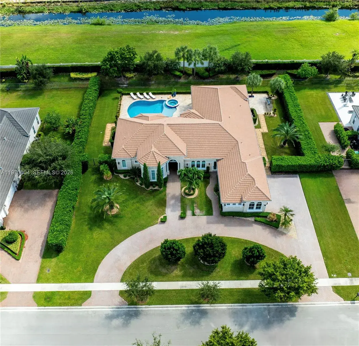 4950 E Sterling Ranch Cir, Davie FL 33314