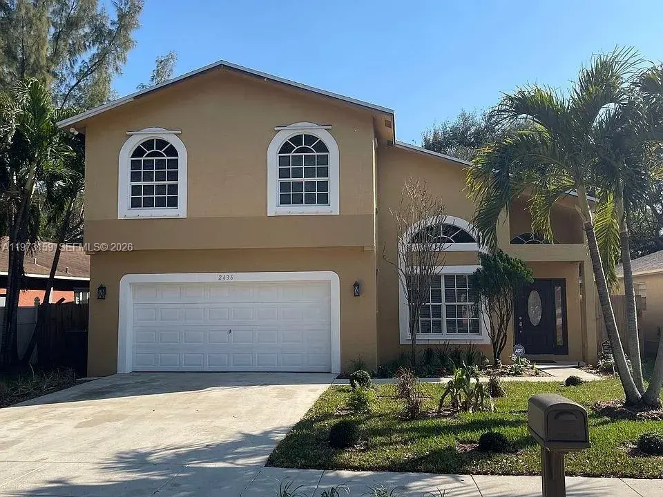 4 bedroom 3 bath Residential Lease for rent at 2436 Raleigh St, Hollywood FL 33020