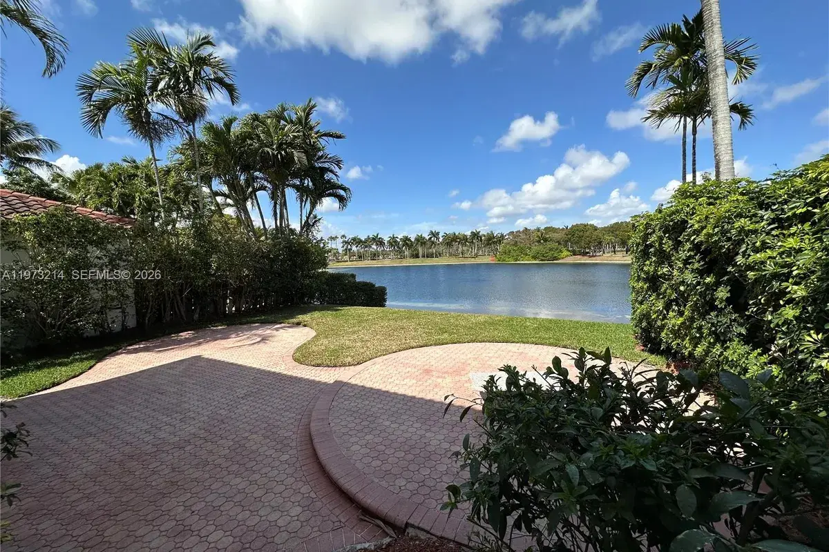 10965 NW 59th St, Doral FL 33178