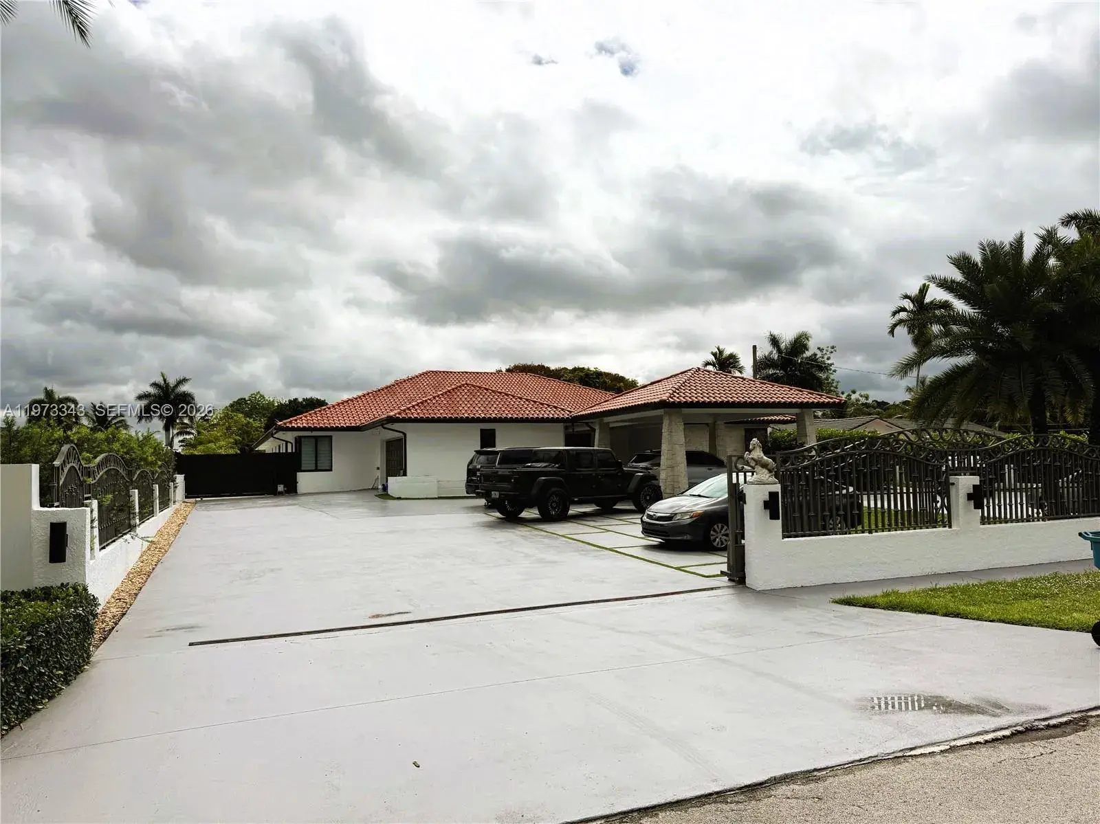 7 bedroom 5 bath Residential for sale at 3265 SW 129th Ave, Miami FL 33175
