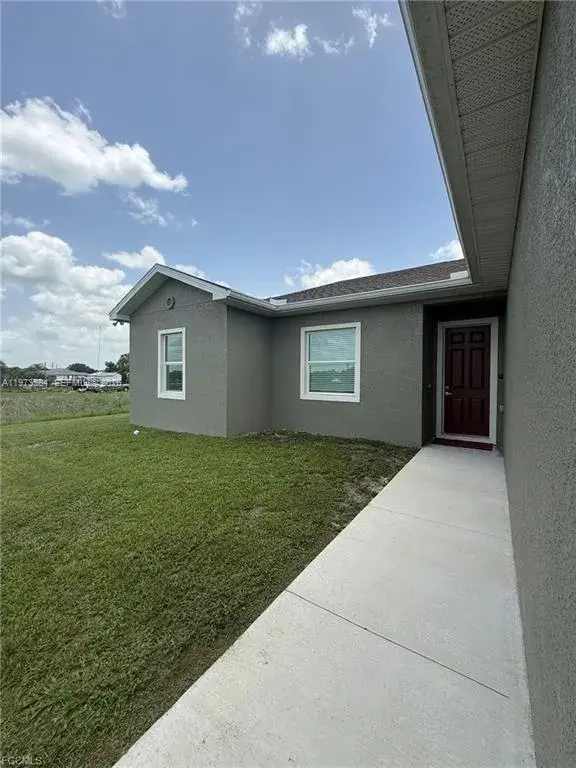 1818 Inwood RD, La Belle FL 33935