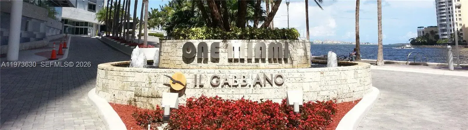 1 bedroom 1 bath Residential for sale at 335 S Biscayne Blvd # 1002, Miami FL 33131
