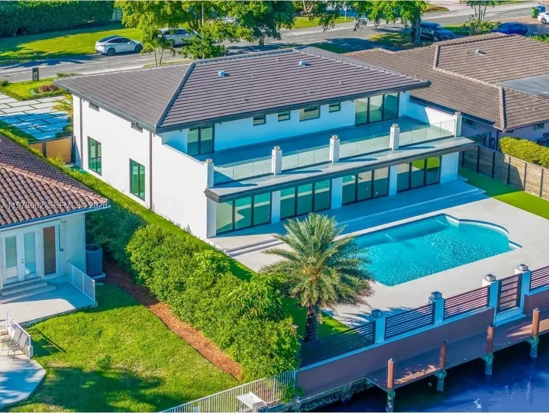 5 bedroom 4 bath Residential for sale at 406 Holiday Dr, Hallandale Beach FL 33009