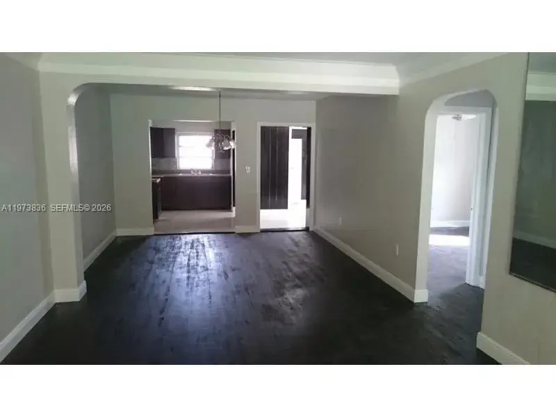 2277 SW 27th St # 2277, Miami FL 33133