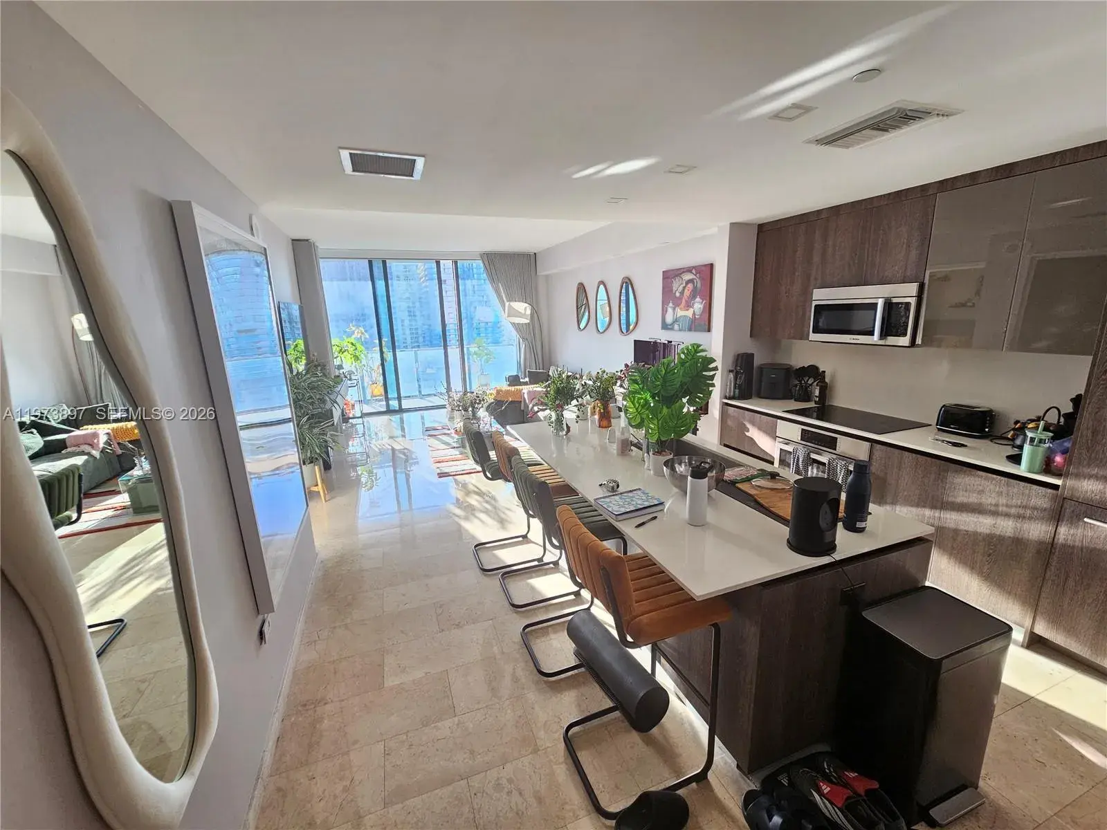 68 SE 6th St # 1806, Miami FL 33131