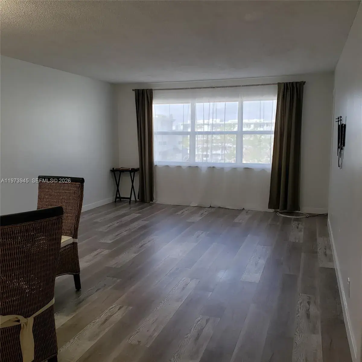 1 bedroom 1 bath Residential Lease for rent at 410 SE 2nd St # 418, Hallandale Beach FL 33009