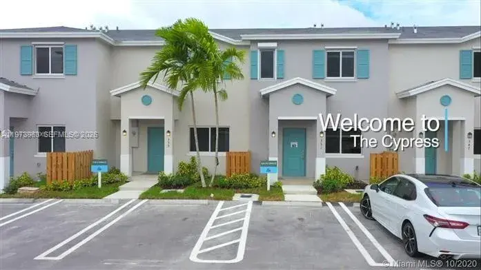 445 NW 12th Ave, Florida City FL 33034